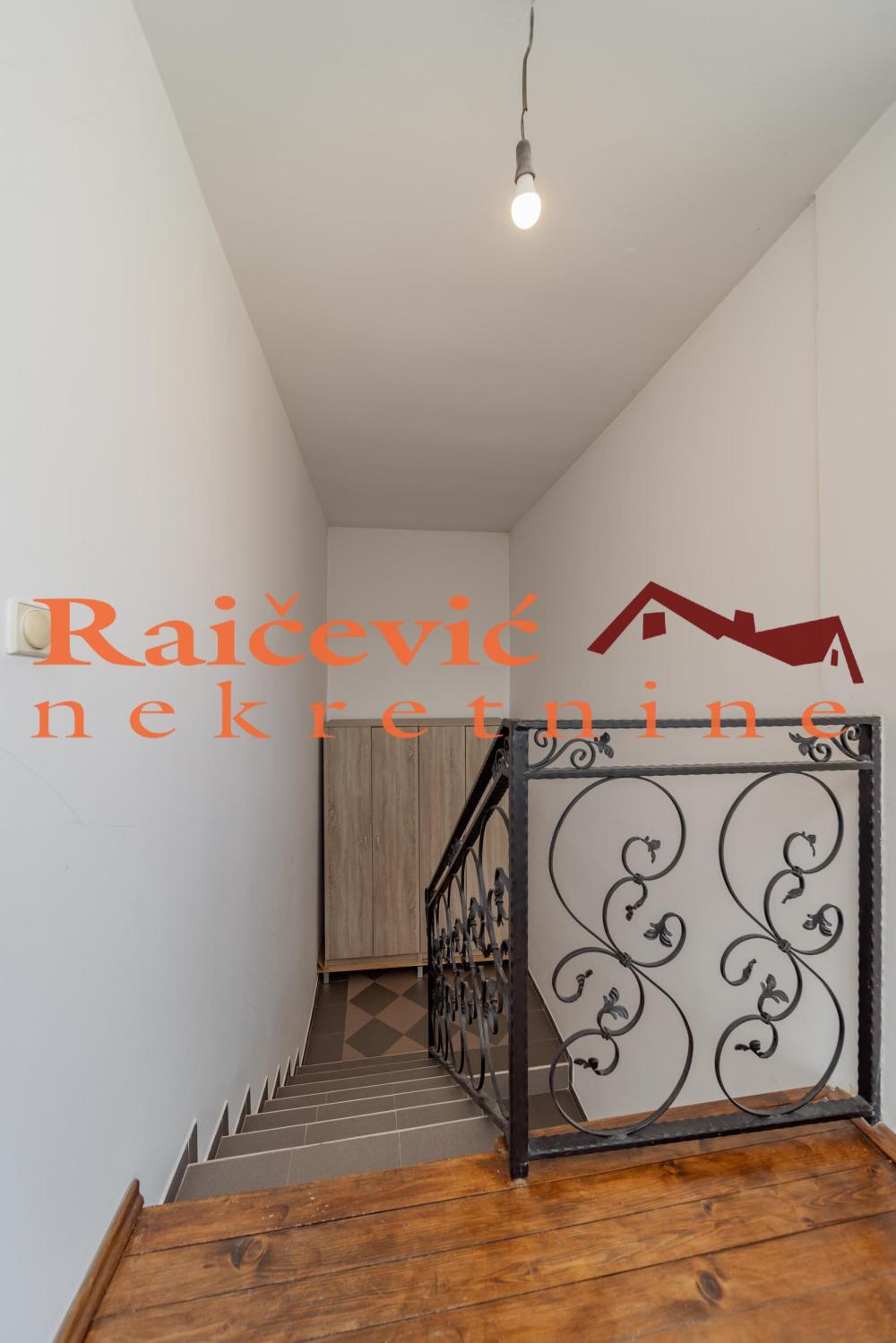 Slika 10 - Slanacki put, Kuća na prodaju, 263m2, 350.000€