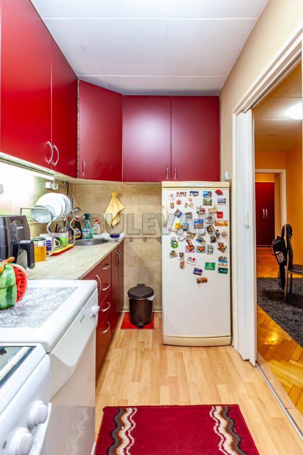 Slika 4 - Bulevar Nemanjića, Trosoban stan na prodaju, 77m2, 154.000€