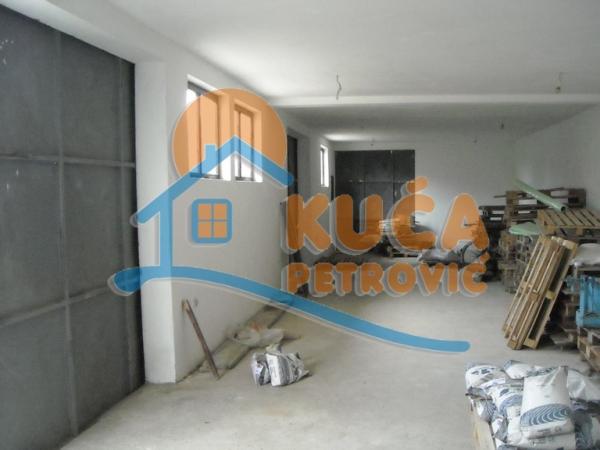 Slika 4 - Stevana Sinđelića,  Lokal za izdavanje, 1200m2, 3.600€