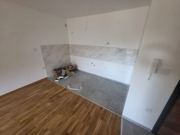 Slika 2 - Četvorosoban stan na prodaju, 85m2, 214.500€