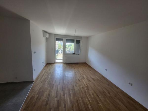 Glavna slika -Četvorosoban stan na prodaju, 85m2, 214.500€