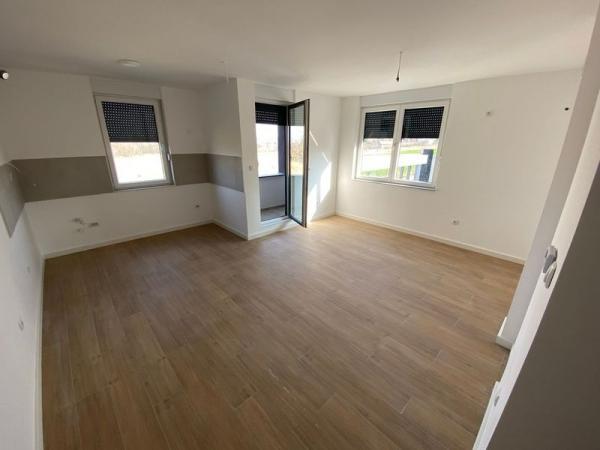 Glavna slika -Četvorosoban stan na prodaju, 72m2, 144.610€
