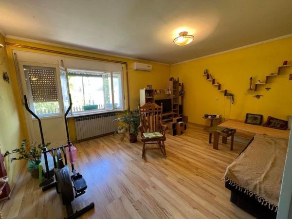 Slika 1 -  Kuća na prodaju, 278m2, 297.200€