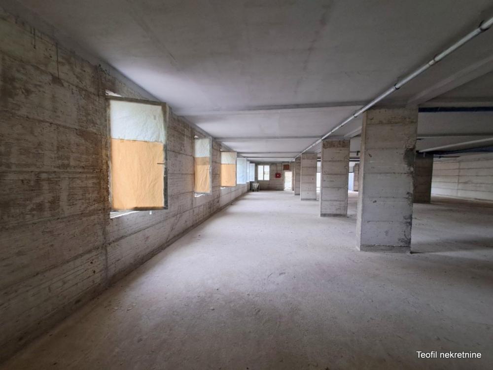 Slika 5 - Ristin potok,  Lokal na prodaju, 400m2, 359.900€