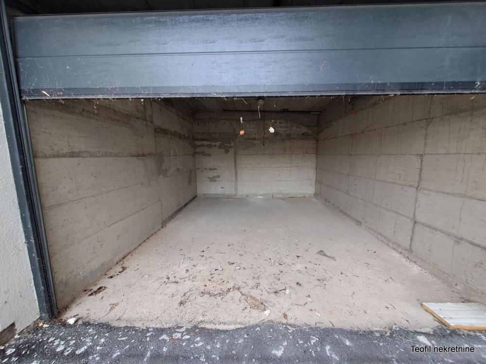 Slika 7 - Ristin potok,  Lokal na prodaju, 400m2, 359.900€