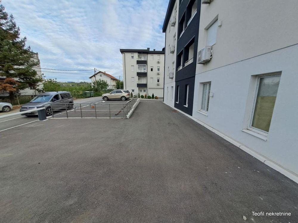 Slika 10 - Ristin potok,  Lokal na prodaju, 400m2, 359.900€