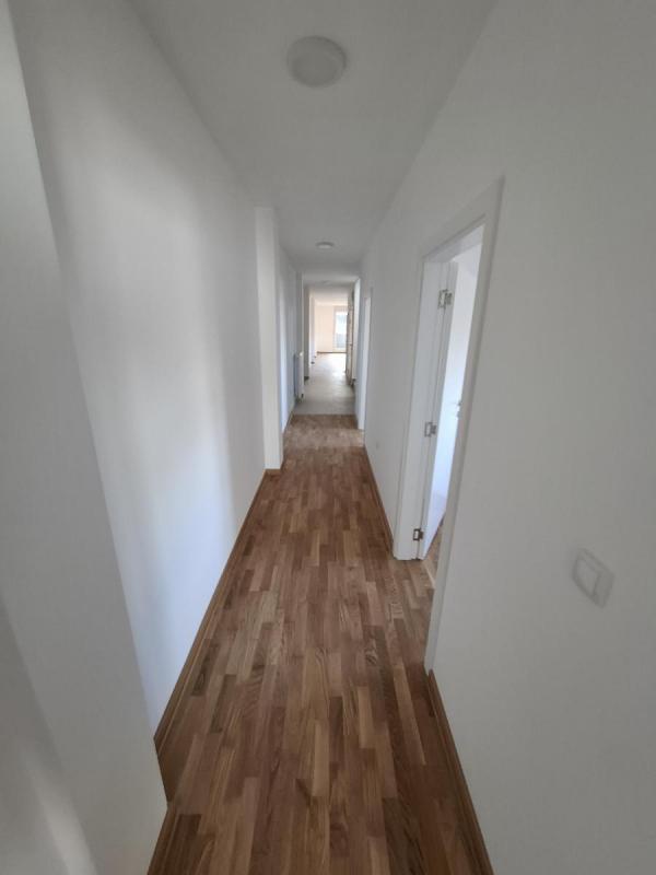 Slika 9 - Četvoroiposoban stan na prodaju, 116m2, 245.000€