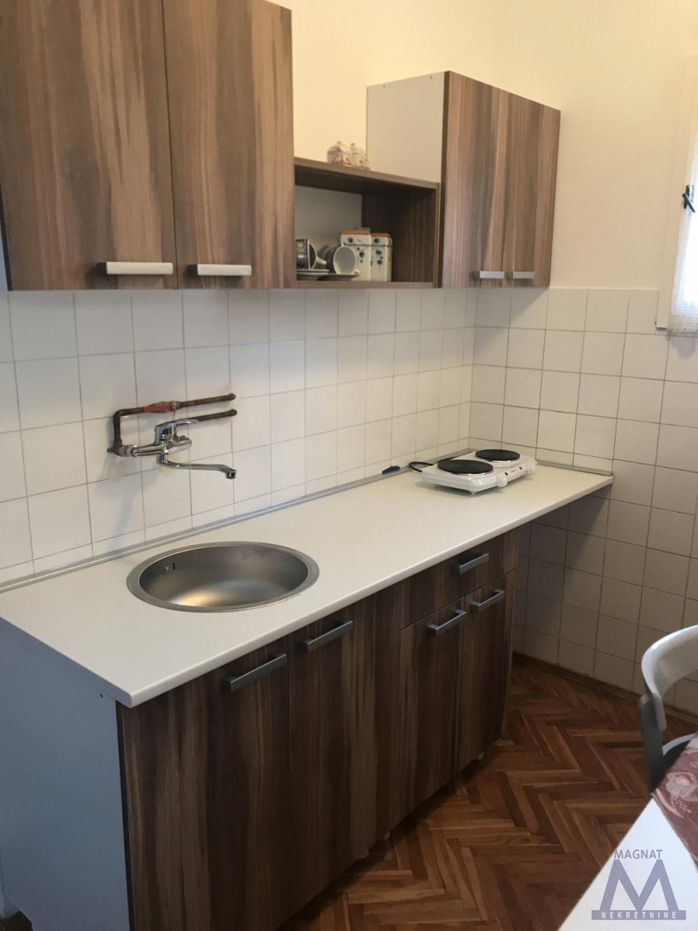 Slika 8 -  Kuća na prodaju, 300m2, 278.000€