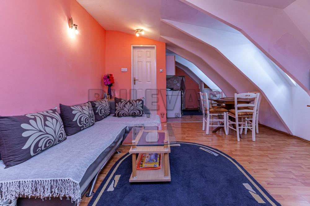 Slika 1 - Trg kralja Aleksandra Ujedinitelja, Jednoiposoban stan za izdavanje, 33m2, 320€