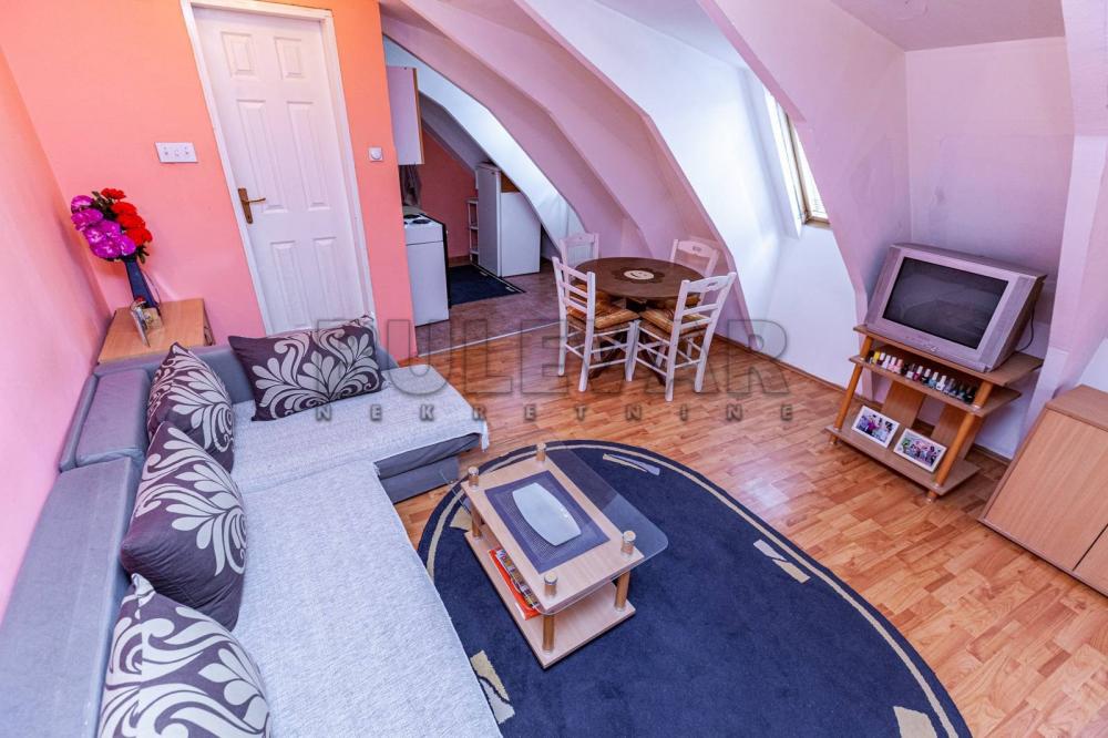 Slika 2 - Trg kralja Aleksandra Ujedinitelja, Jednoiposoban stan za izdavanje, 33m2, 320€