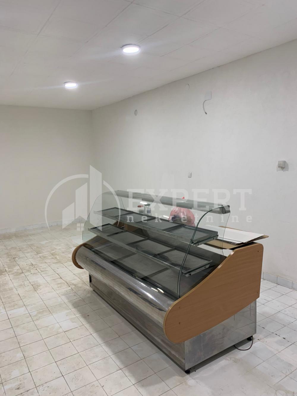 Slika 7 - Popovac,  Kuća na prodaju, 390m2, 150.000€