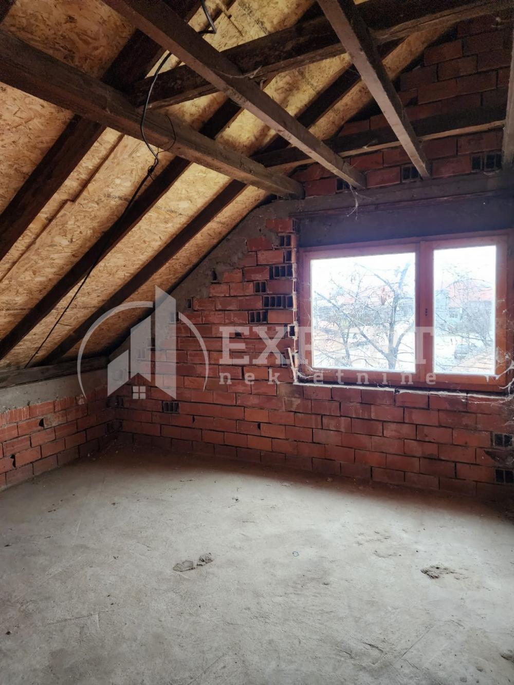 Slika 9 - Popovac,  Kuća na prodaju, 390m2, 150.000€