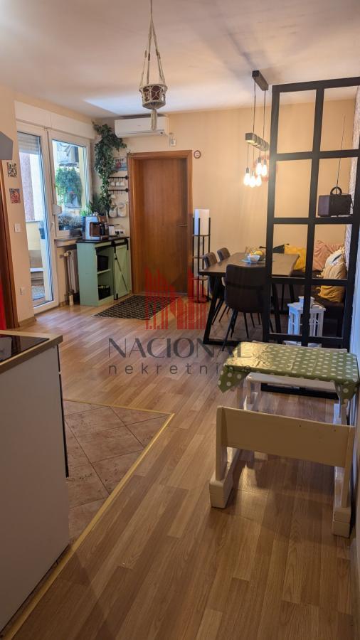 Slika 8 - AVGUSTA CESARCA,  Stan na prodaju, 38m2, 111.240€