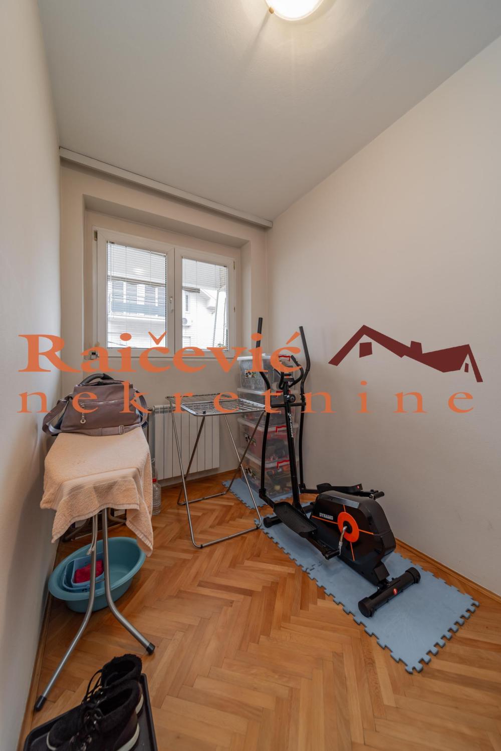 Slika 10 - Bledska, Četvoroiposoban stan za izdavanje, 108m2, 2.000€