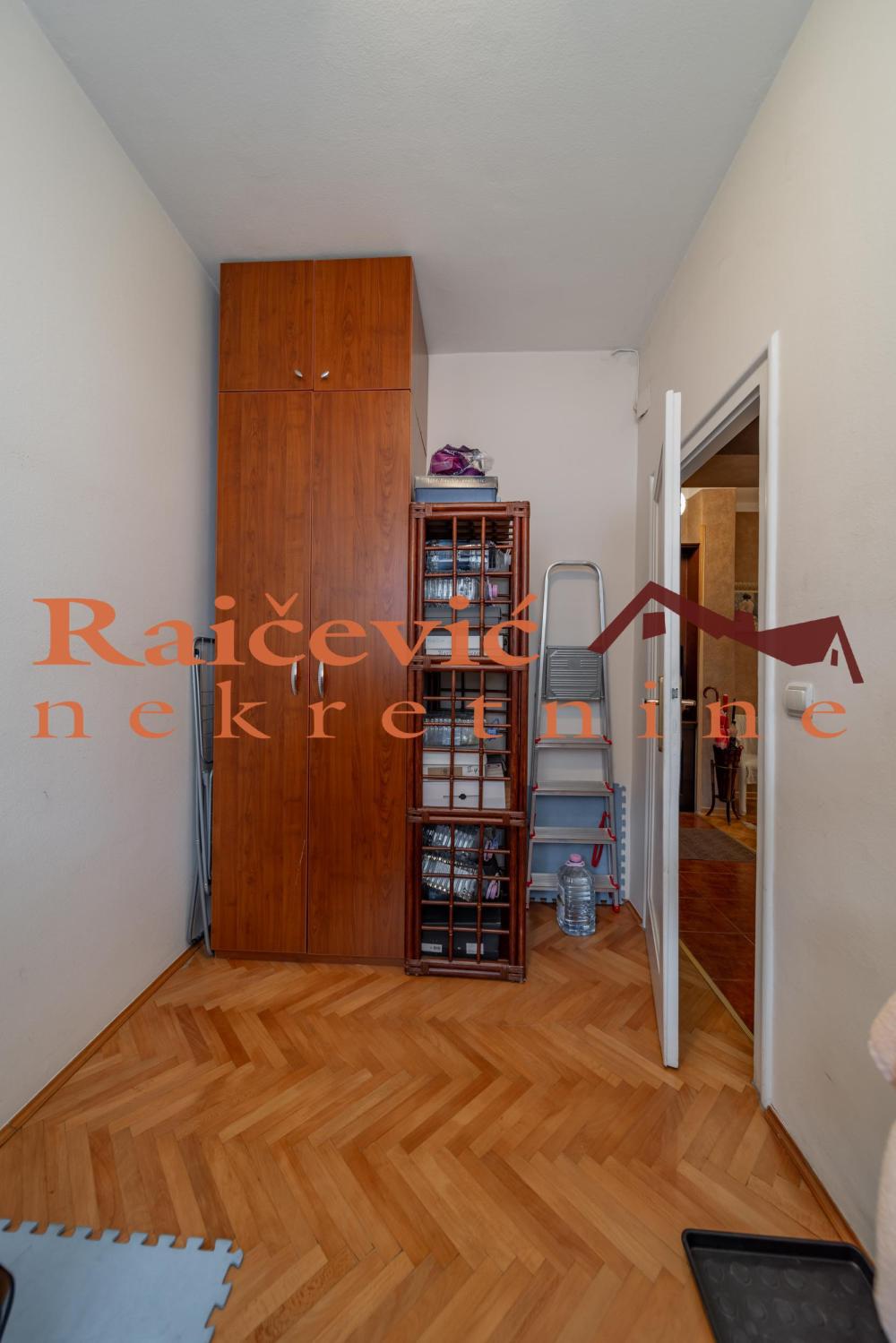 Slika 11 - Bledska, Četvoroiposoban stan za izdavanje, 108m2, 2.000€