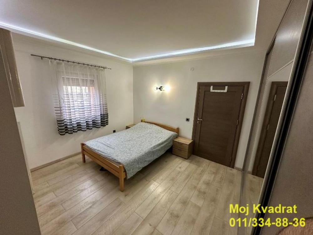 Slika 4 - Petosoban stan na prodaju, 100m2, 230.000€