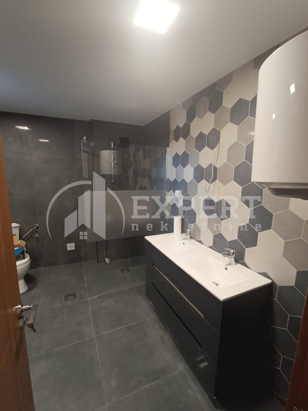 Slika 8 - Stanoja Bunuševca,  Lokal za izdavanje, 103m2, 800€