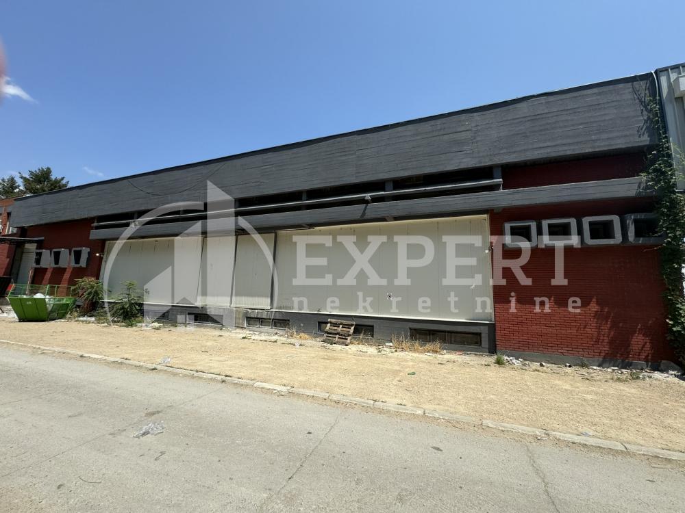 Slika 6 - Šumadijska,  Lokal za izdavanje, 1000m2, 5.000€