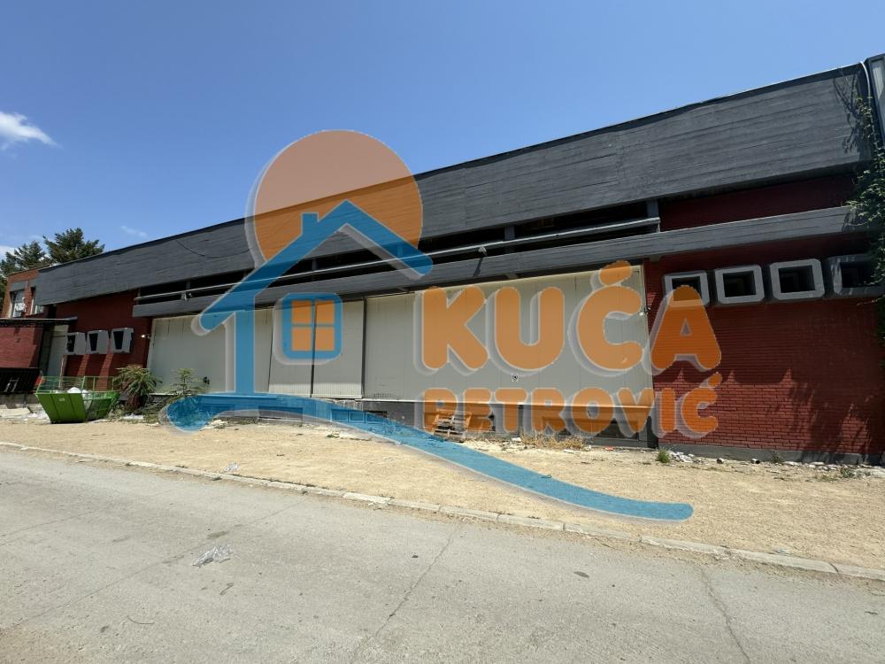 Slika 7 - Šumadijska,  Lokal za izdavanje, 1000m2, 5.000€