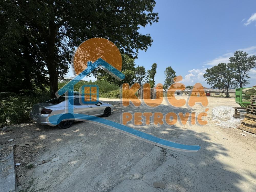 Slika 9 - Šumadijska,  Lokal za izdavanje, 1000m2, 5.000€