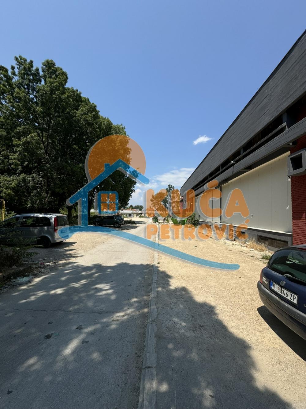 Slika 4 - Šumadijska,  Lokal za izdavanje, 1000m2, 5.000€