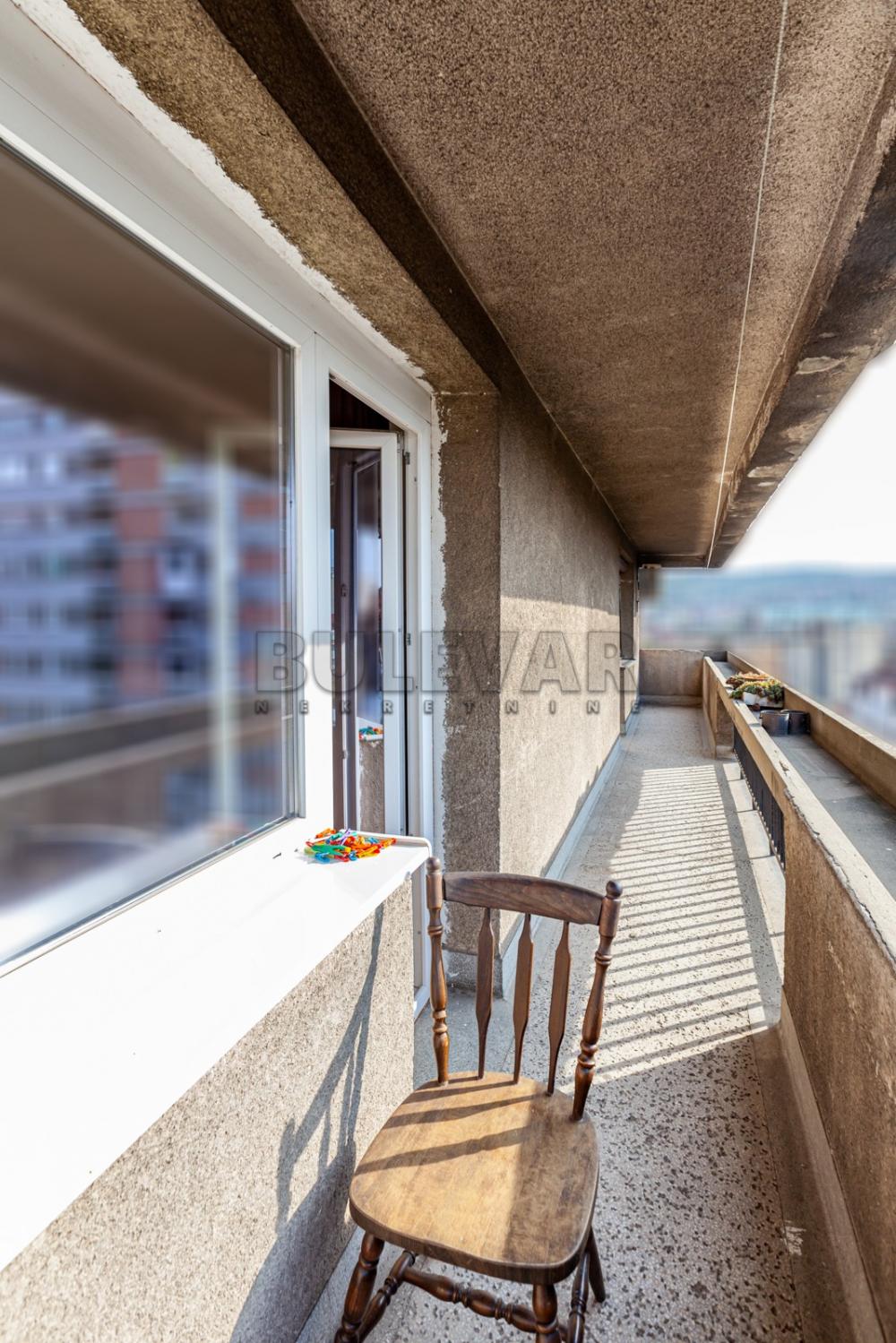 Slika 8 - Trg Pavla Stojkovića, Trosoban stan na prodaju, 91m2, 180.000€