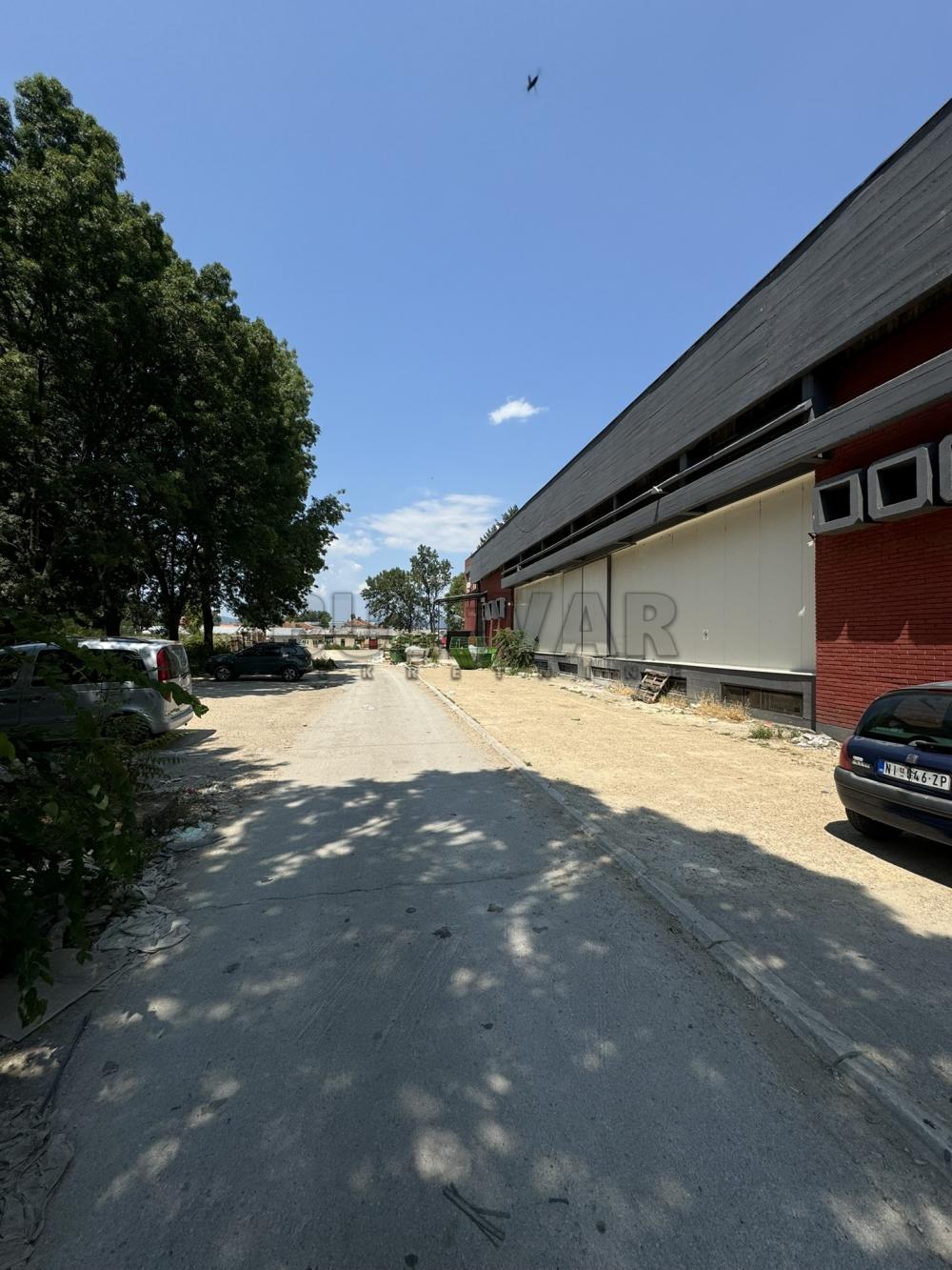 Slika 1 - Šumadijska,  Lokal za izdavanje, 1000m2, 5.000€