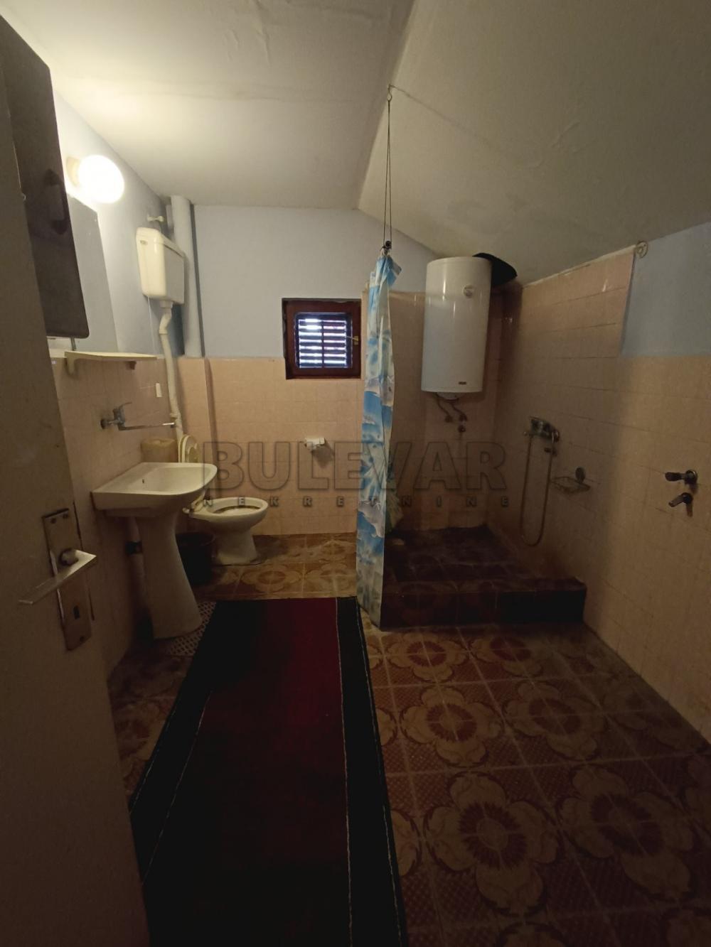 Slika 4 - Paraćinska, Četvorosoban stan za izdavanje, 50m2, 250€