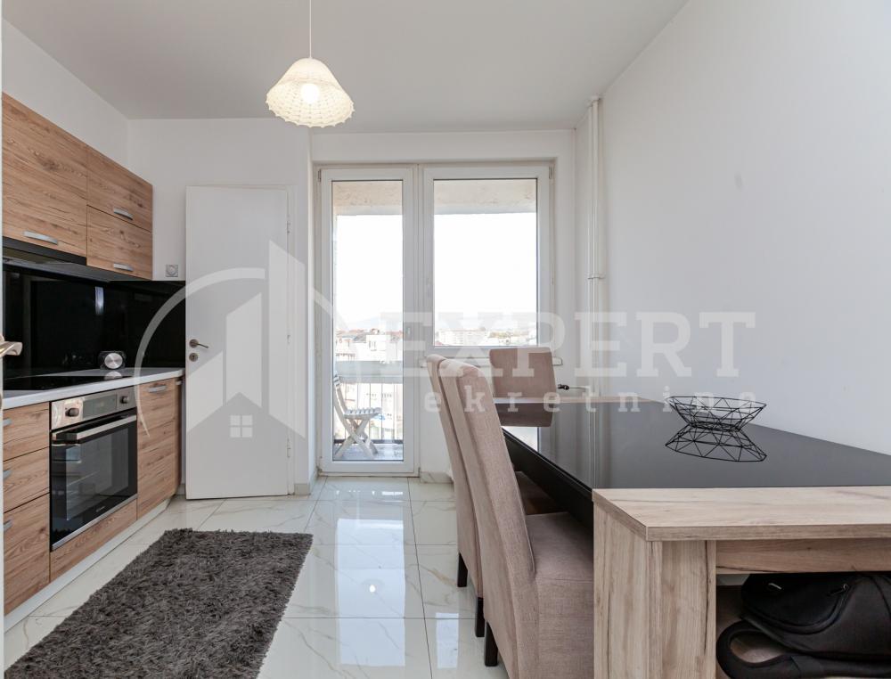 Glavna slika -Trg Pavla Stojkovića, Trosoban stan na prodaju, 91m2, 180.000€