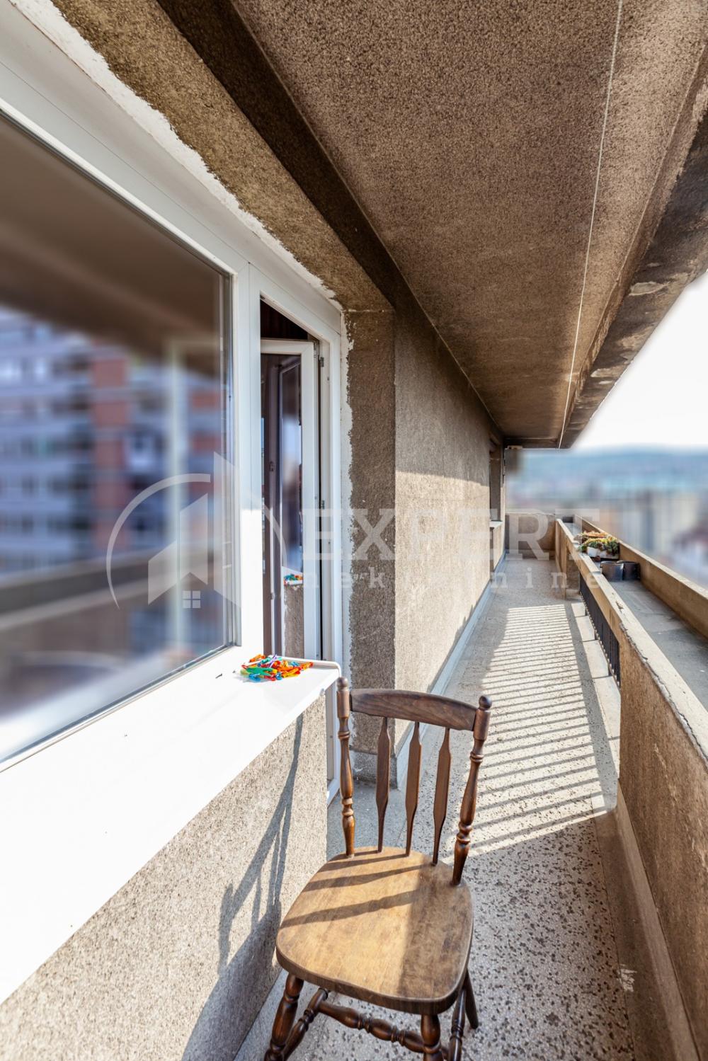 Slika 8 - Trg Pavla Stojkovića, Trosoban stan na prodaju, 91m2, 180.000€