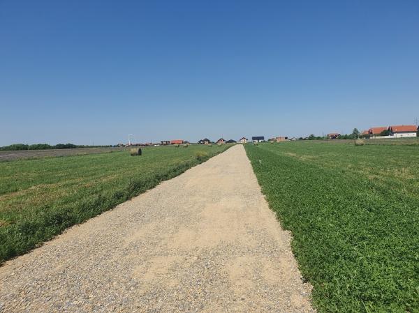 Slika 1 - Busije Plac na prodaju, Batajnica, 144.478€