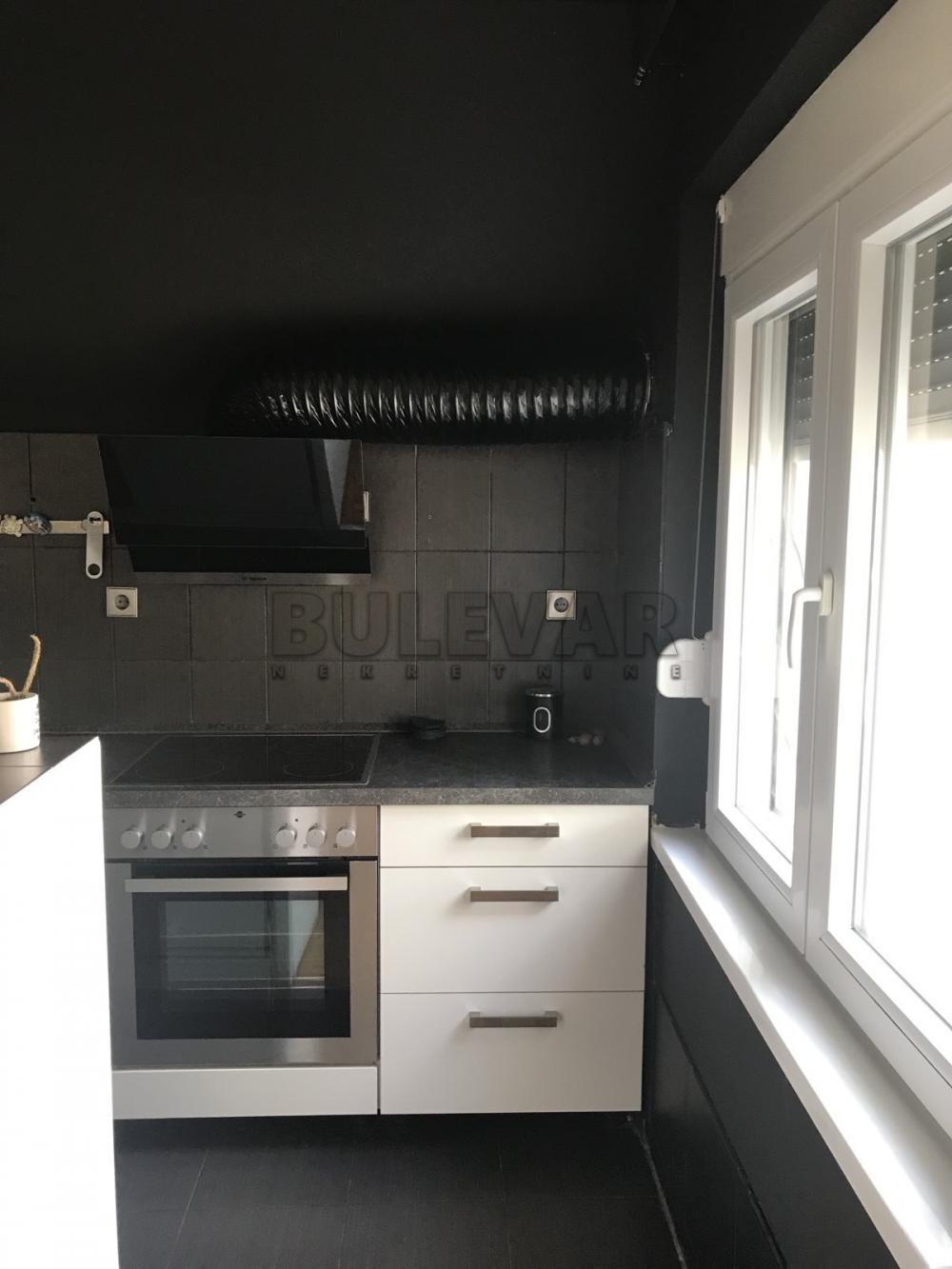 Slika 3 - Bulevar Medijana,  Lokal za izdavanje, 154m2, 1.000€