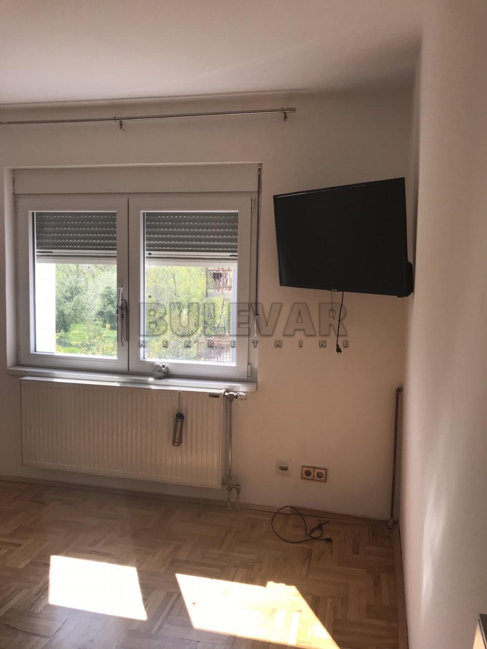 Slika 5 - Bulevar Medijana,  Lokal za izdavanje, 154m2, 1.000€