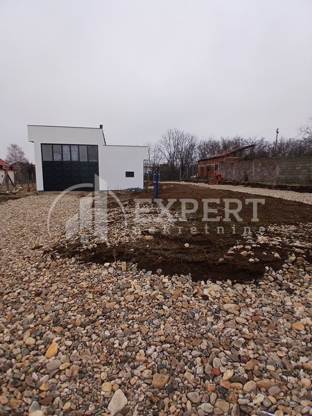 Slika 1 - Desanke Maksimović,  Lokal na prodaju, 250m2, 340.000€