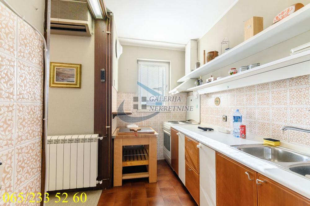 Slika 9 - Jug Bogdanova, Trosoban stan na prodaju, 72m2, 225.000€