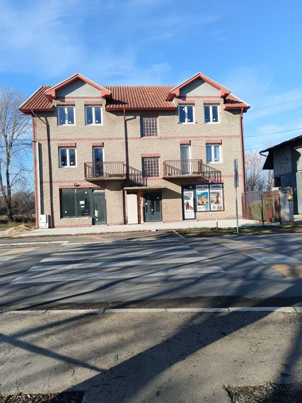 Slika 4 - Brace Nikolic,  Kuća na prodaju, 500m2, 1.500.000€