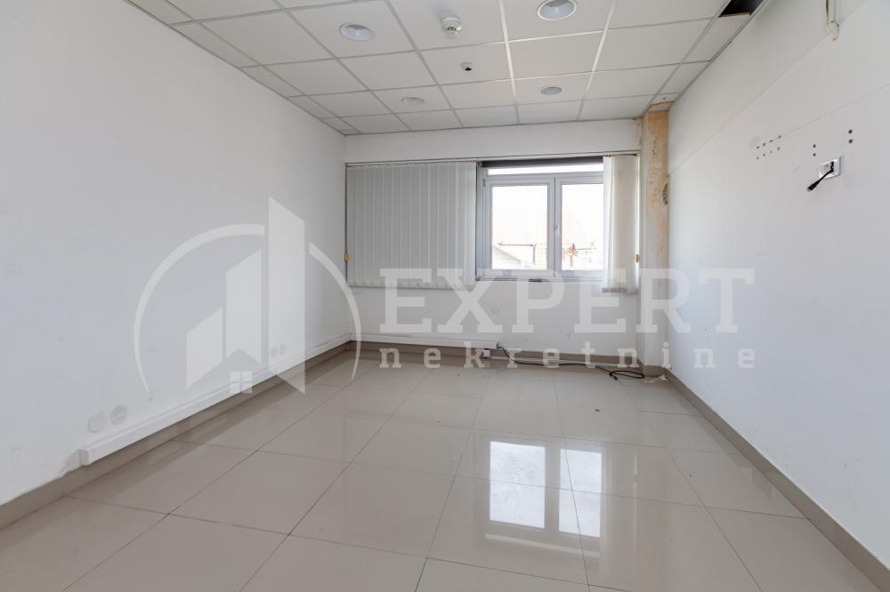 Slika 5 - Ivana Milutinovića,  Lokal za izdavanje, 530m2, 2.000€