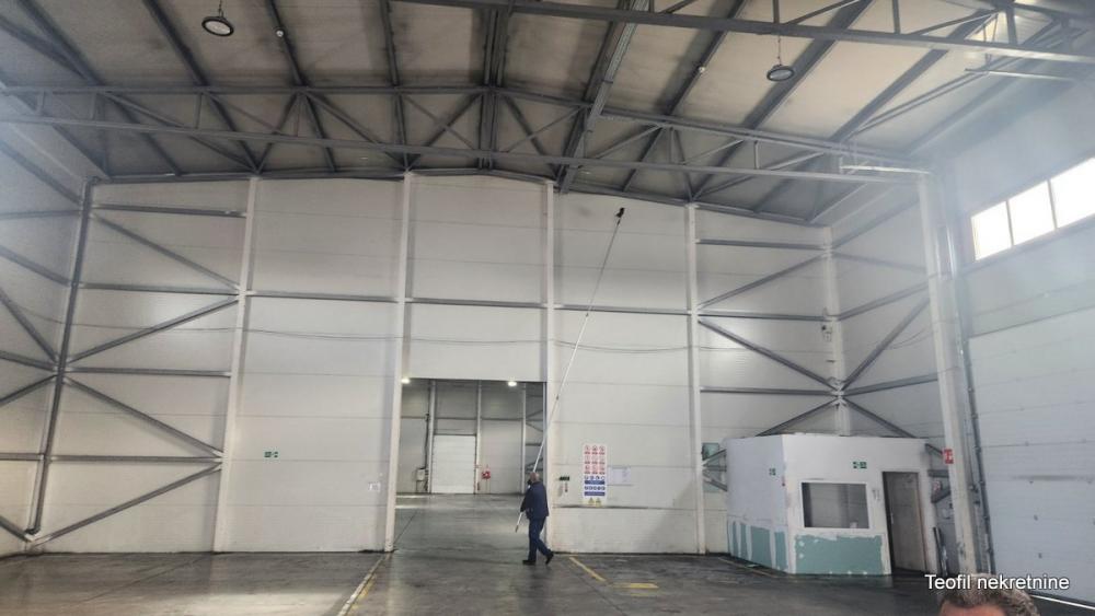 Slika 3 - Beogradska,  Lokal za izdavanje, 5000m2, 22.500€