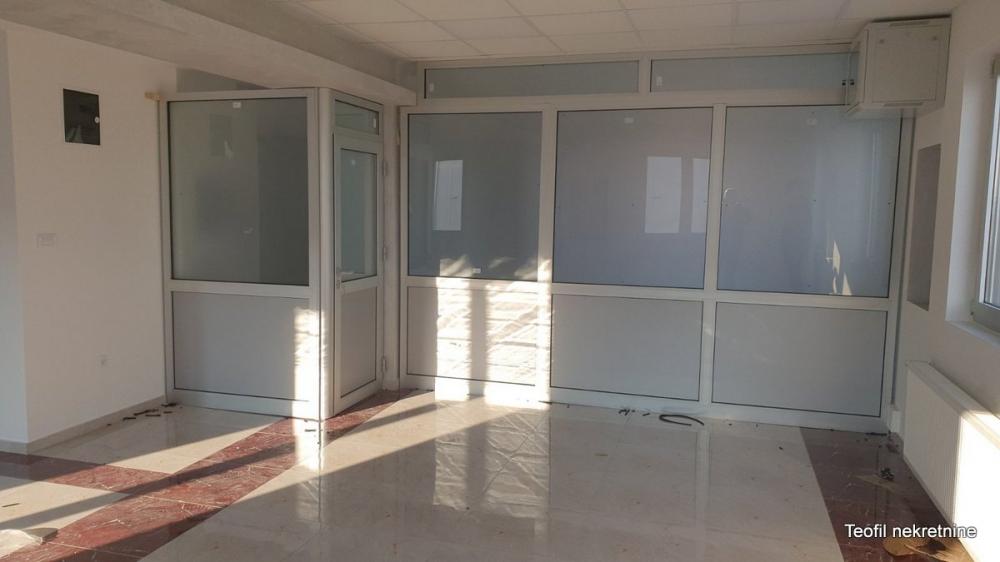 Slika 5 - Beogradska,  Lokal za izdavanje, 5000m2, 22.500€