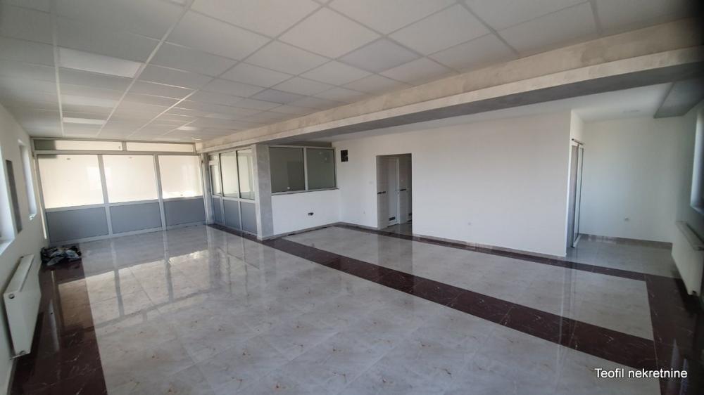 Slika 6 - Beogradska,  Lokal za izdavanje, 5000m2, 22.500€