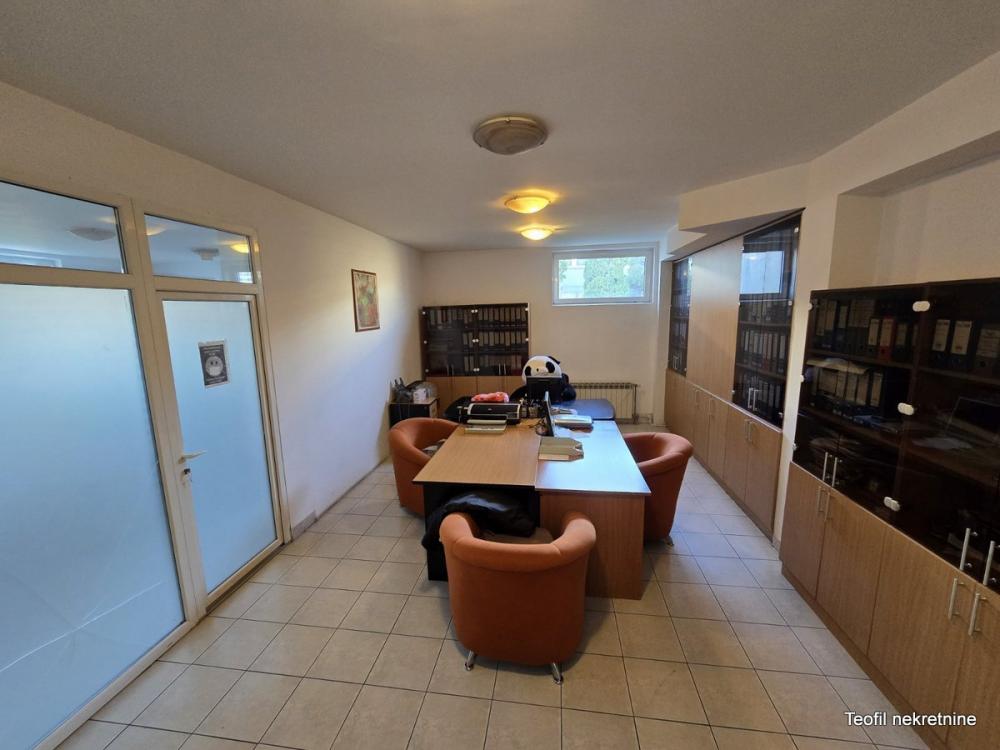 Slika 2 - Cara Dušana,  Lokal za izdavanje, 500m2, 2.000€