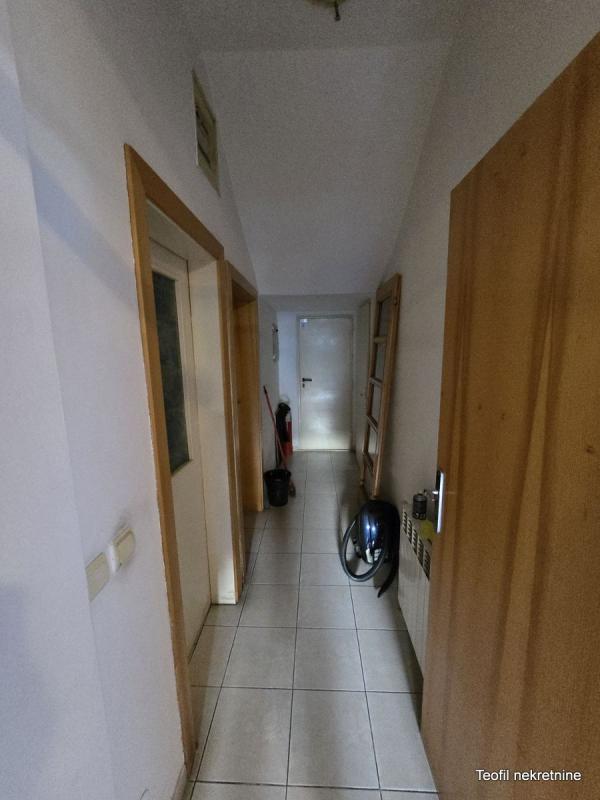 Slika 4 - Cara Dušana,  Lokal za izdavanje, 500m2, 2.000€