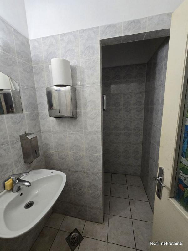 Slika 5 - Cara Dušana,  Lokal za izdavanje, 60m2, 900€