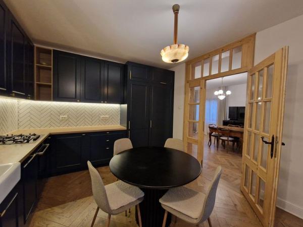 Slika 0 -  Kuća na prodaju, 299m2, 680.000€