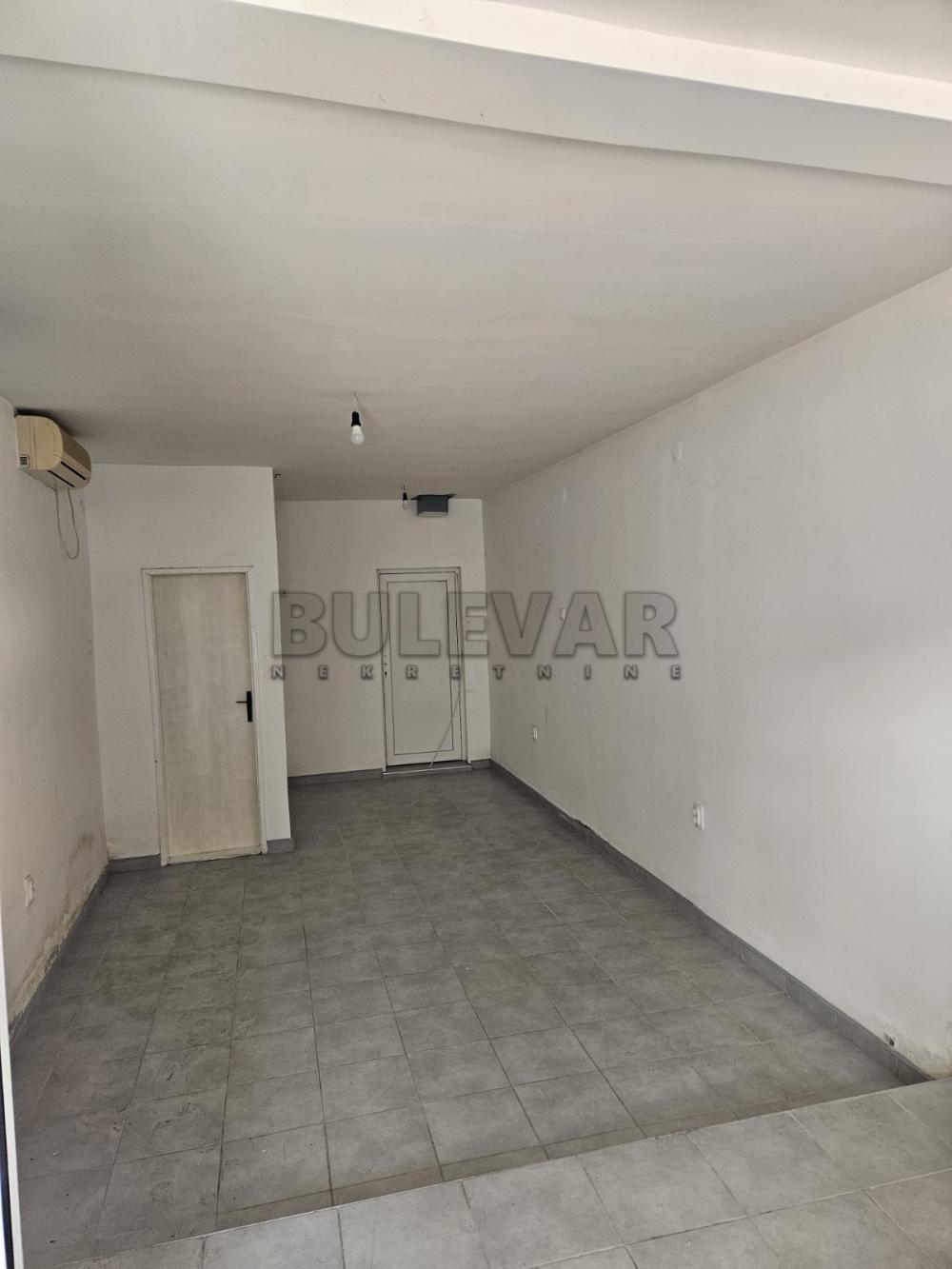 Glavna slika -Mariborska,  Lokal za izdavanje, 100m2, 400€
