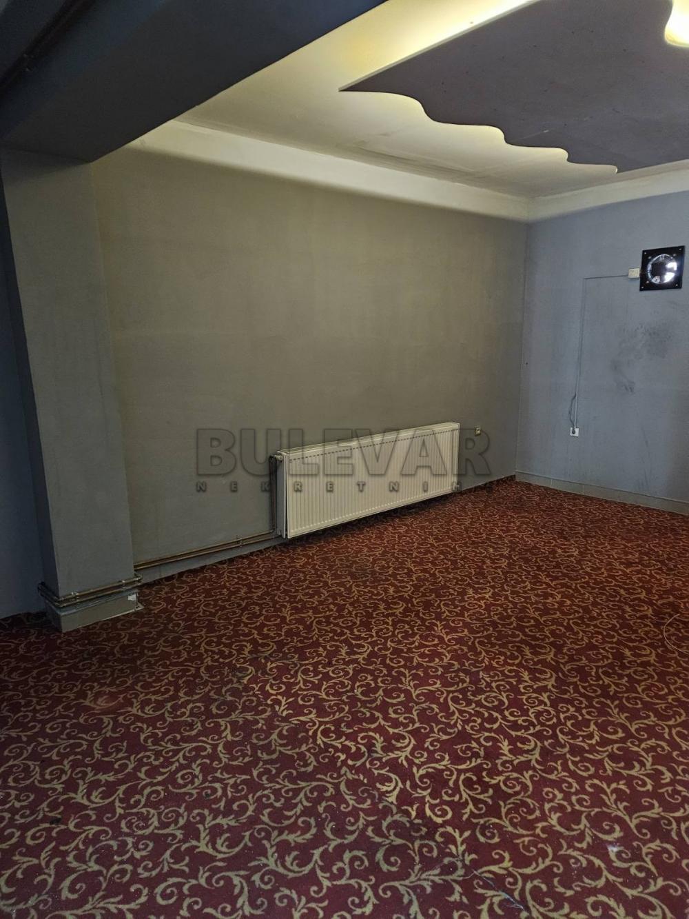 Slika 8 - Mariborska,  Lokal za izdavanje, 100m2, 400€