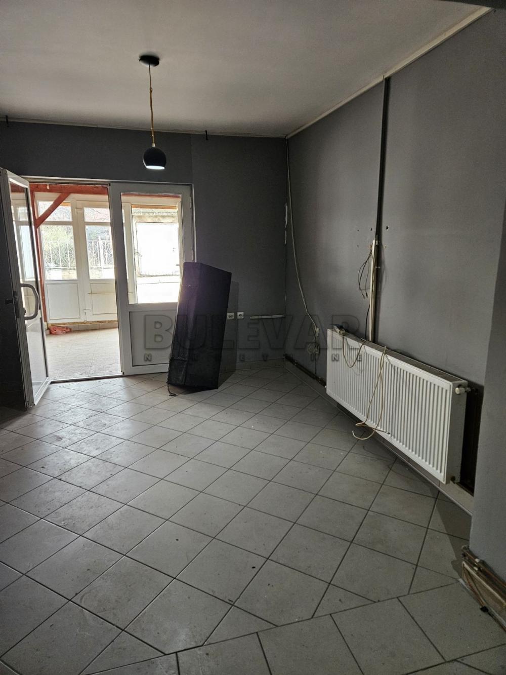 Slika 7 - Mariborska,  Lokal za izdavanje, 100m2, 400€