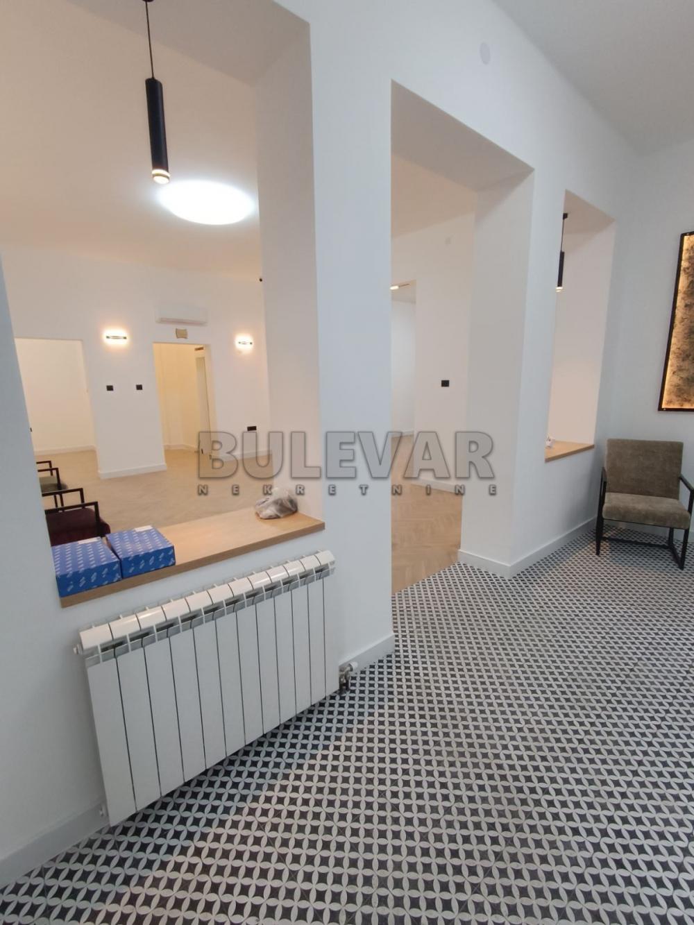 Slika 9 - Generala Tranijea,  Lokal za izdavanje, 240m2, 2.500€