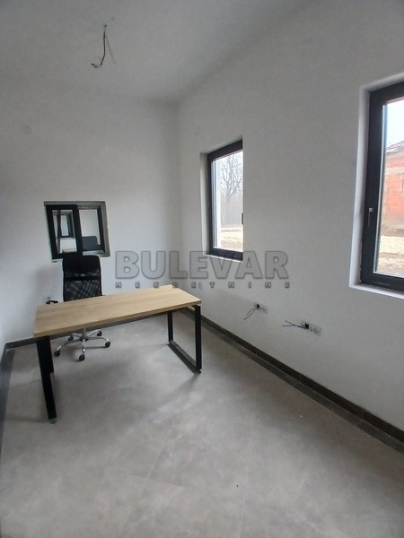 Slika 1 - Donjovlaška,  Lokal za izdavanje, 250m2, 1.500€