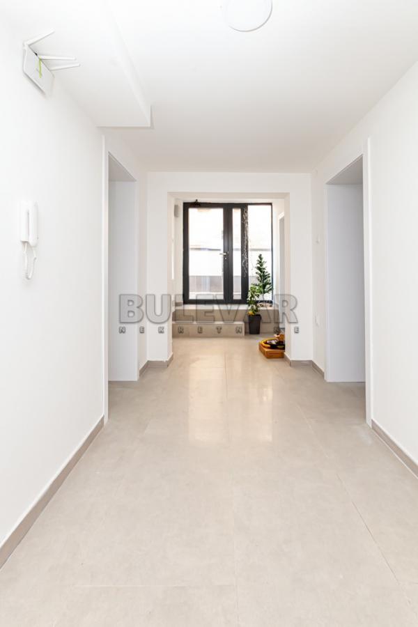 Slika 6 - Hajduk Stanka,  Lokal za izdavanje, 73m2, 800€